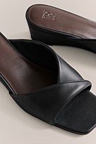 Salva Wedge Mule