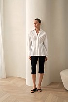 Bi-Stretch Capri Pant