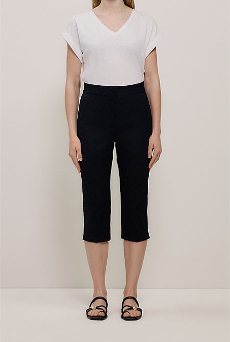 Bi-Stretch Capri Pant