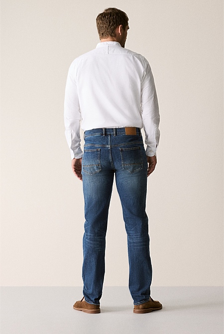 Regular Light Wash Jean