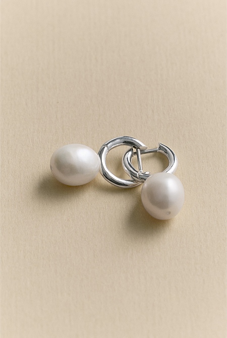 Elsa Pearl Hoop Earrings