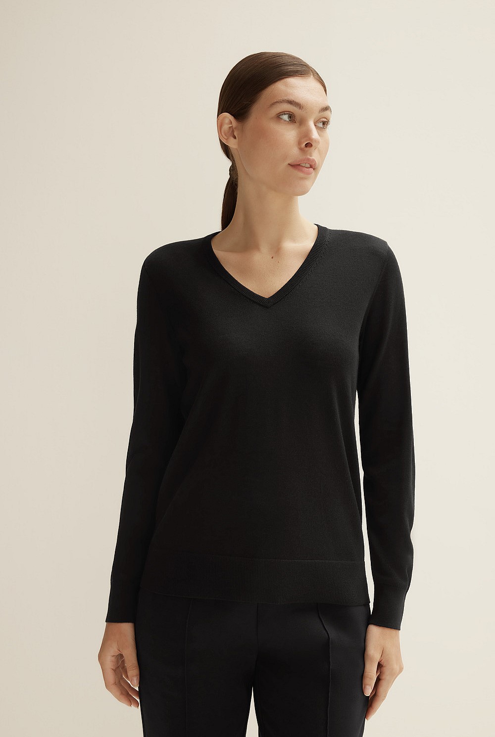 Merino V Neck Knit