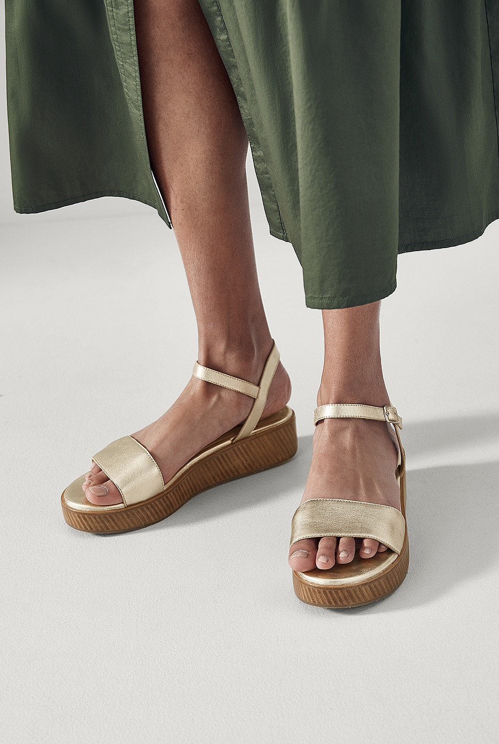 Madison Metallic Wedge