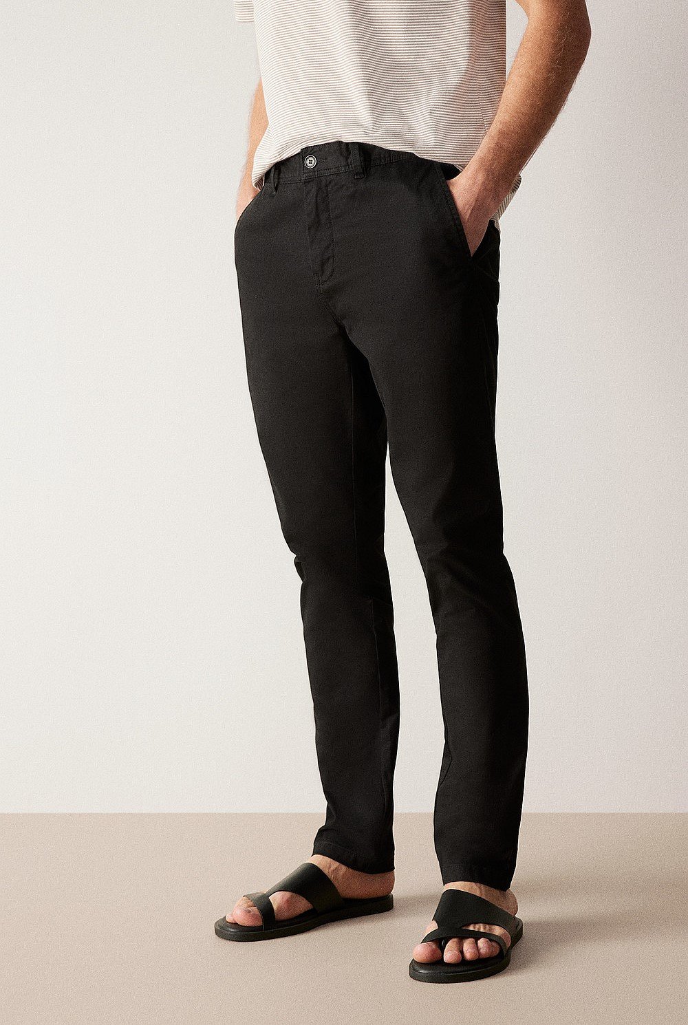 Slim Chino Pant