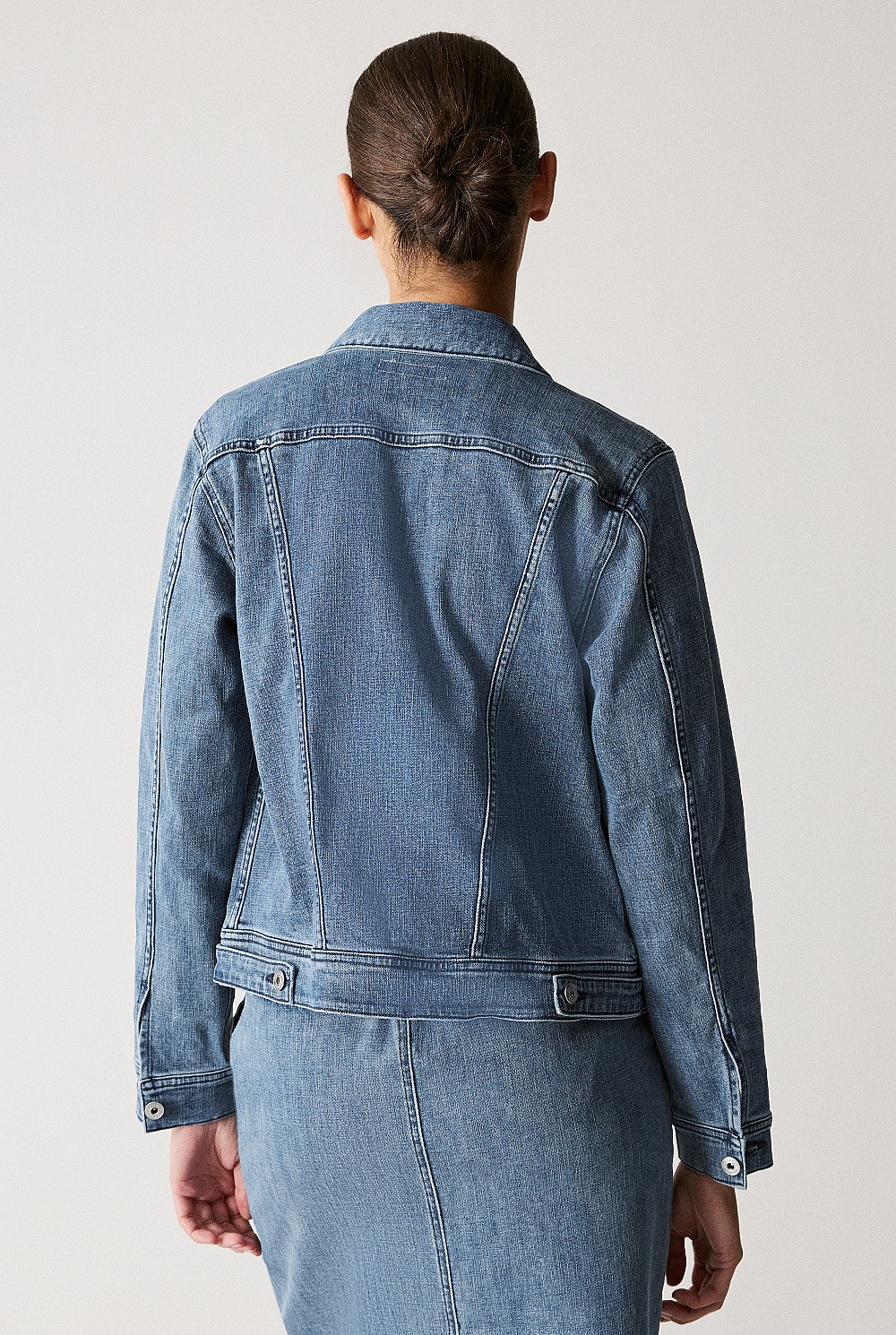 Classic Pocket Stretch Denim Jacket