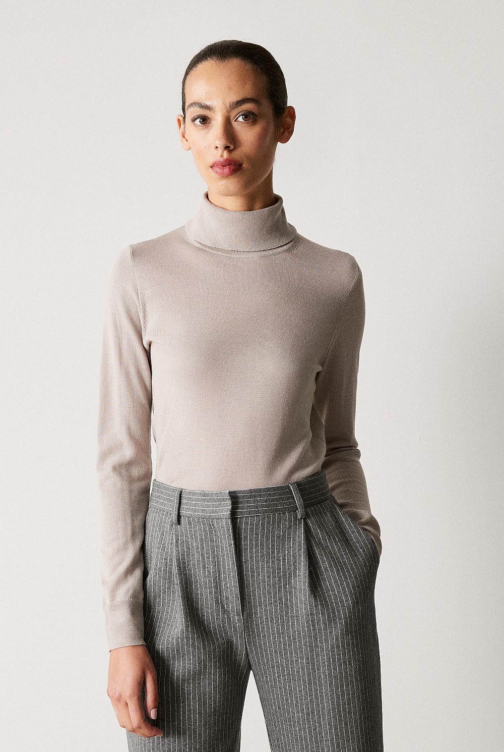Merino Roll Neck Knit