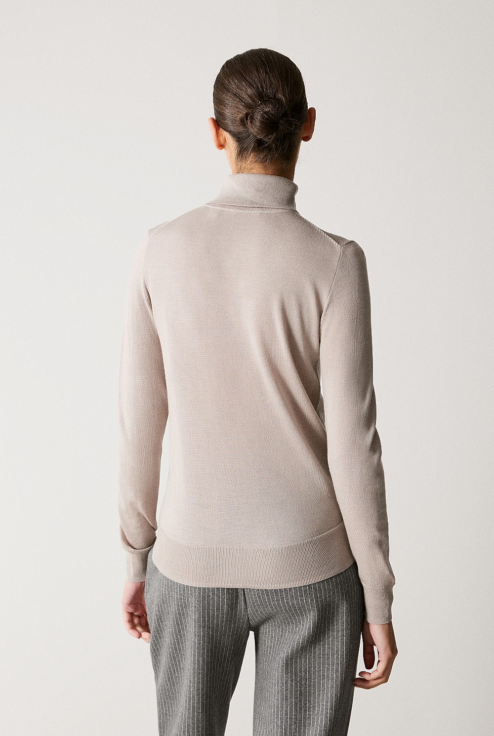 Merino Roll Neck Knit