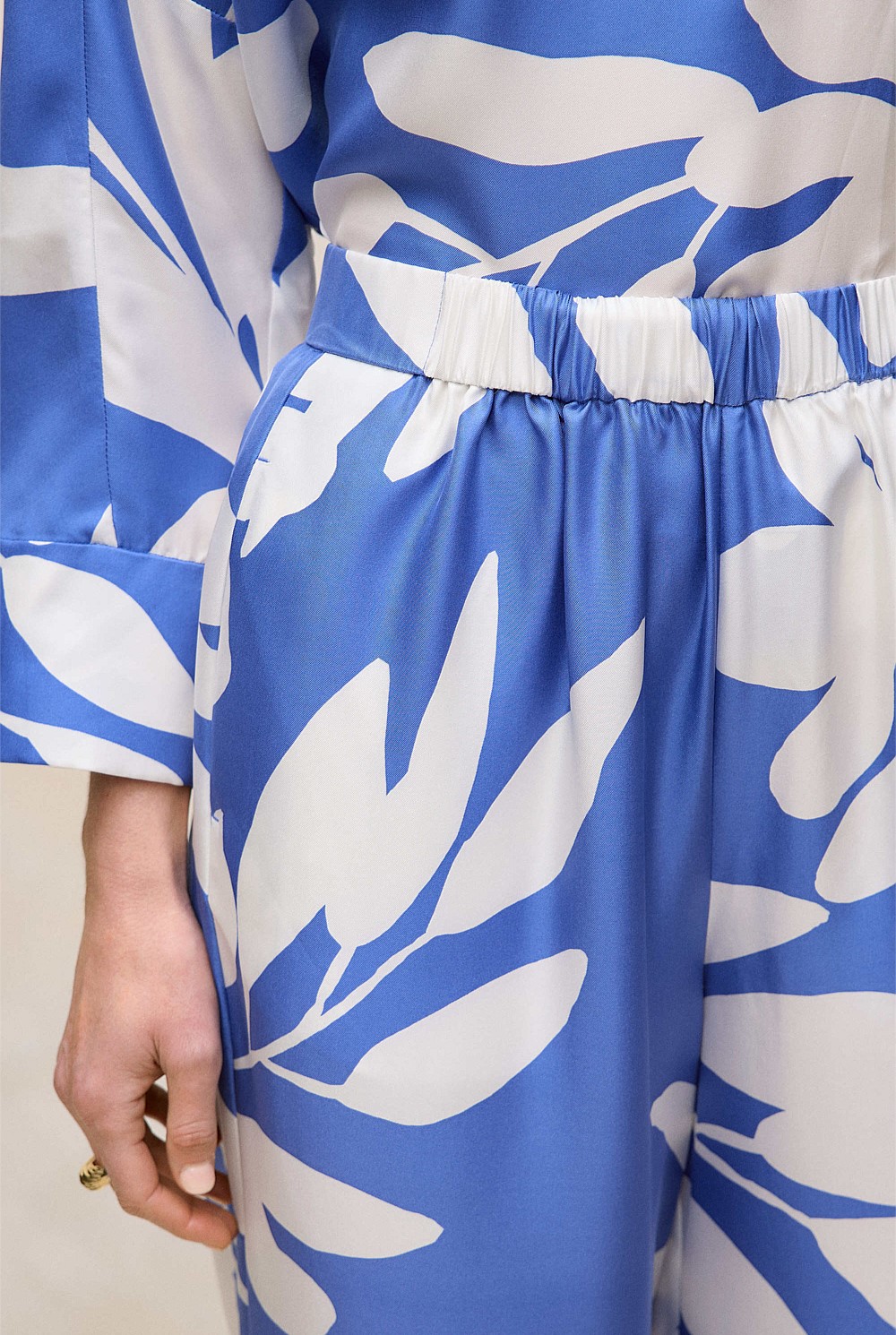 Marea Silk Twill Relaxed Pant