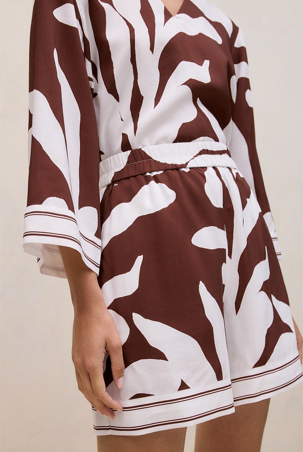 Wakame Border Stripe Relaxed Short