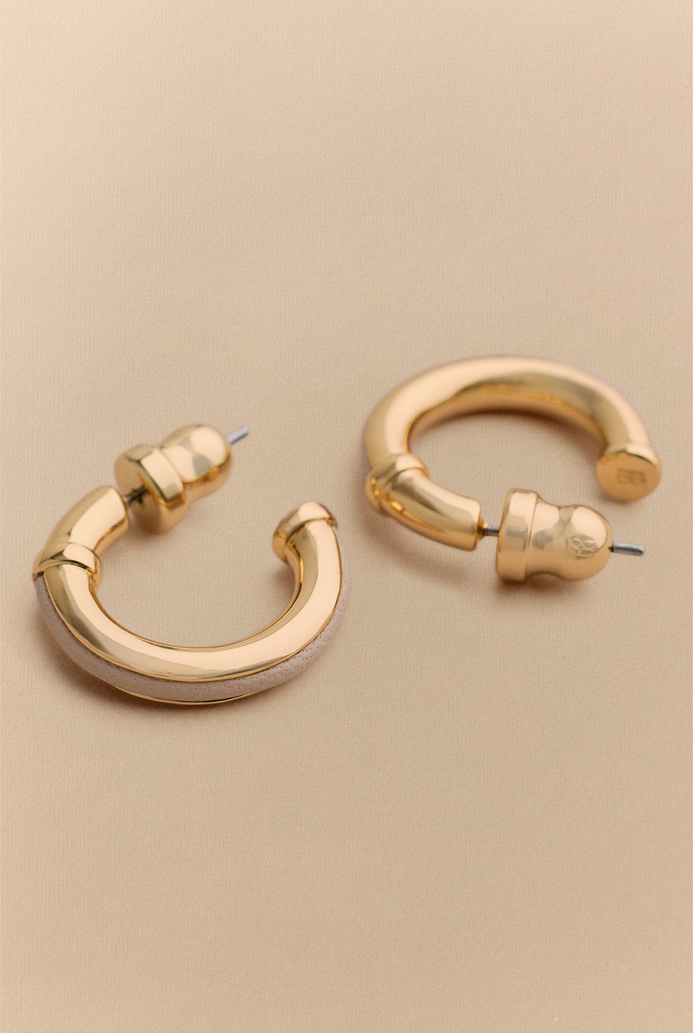 Lutra Hoop Earrings