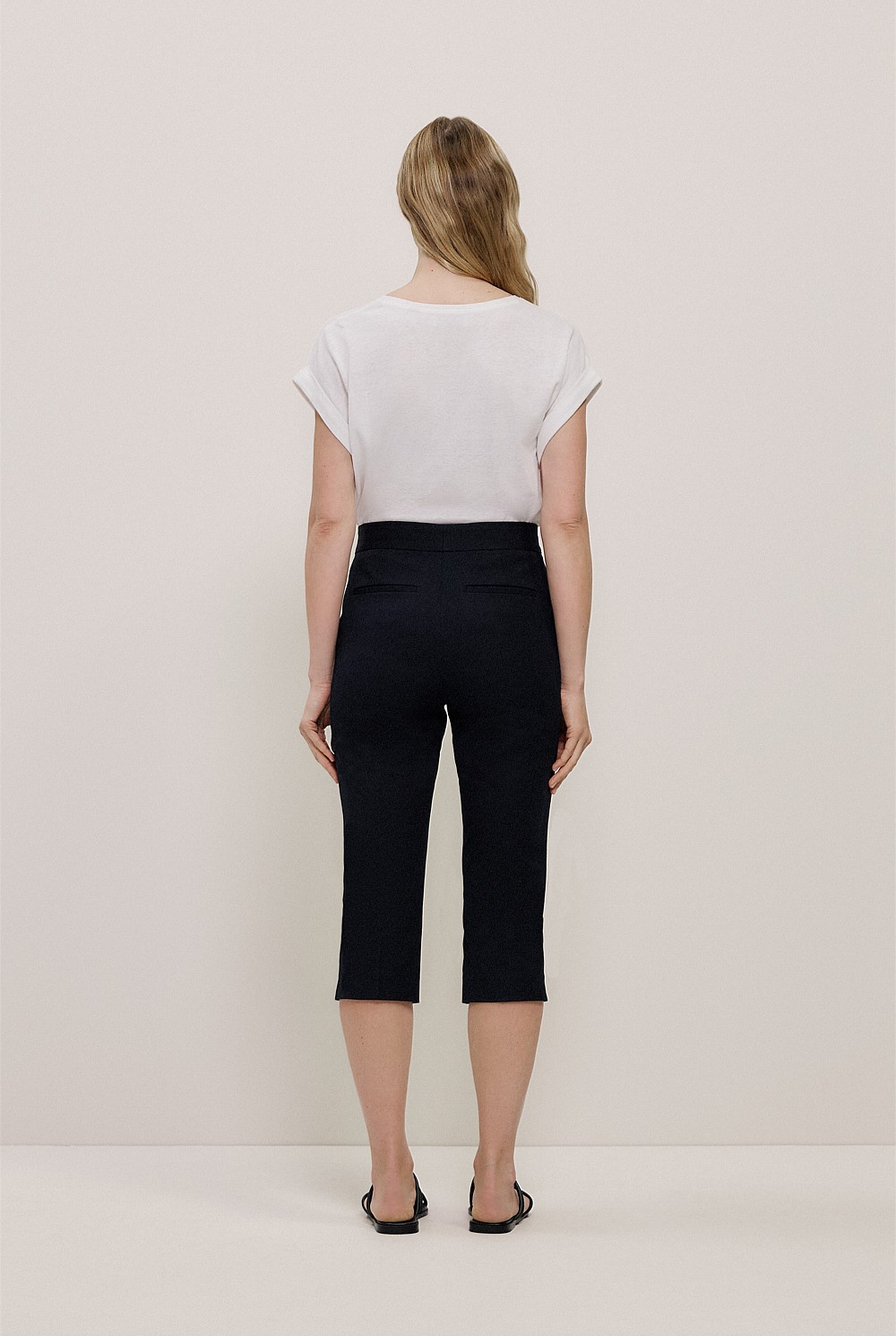 Bi-Stretch Capri Pant