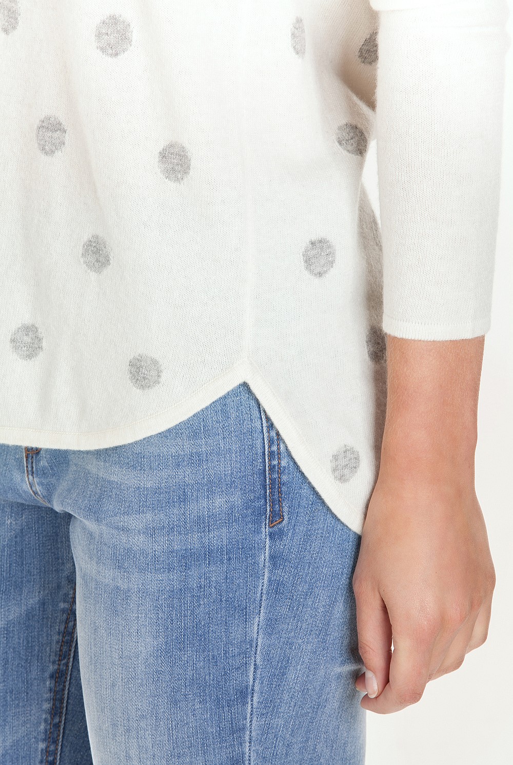 Spotted Curved Hem Knit