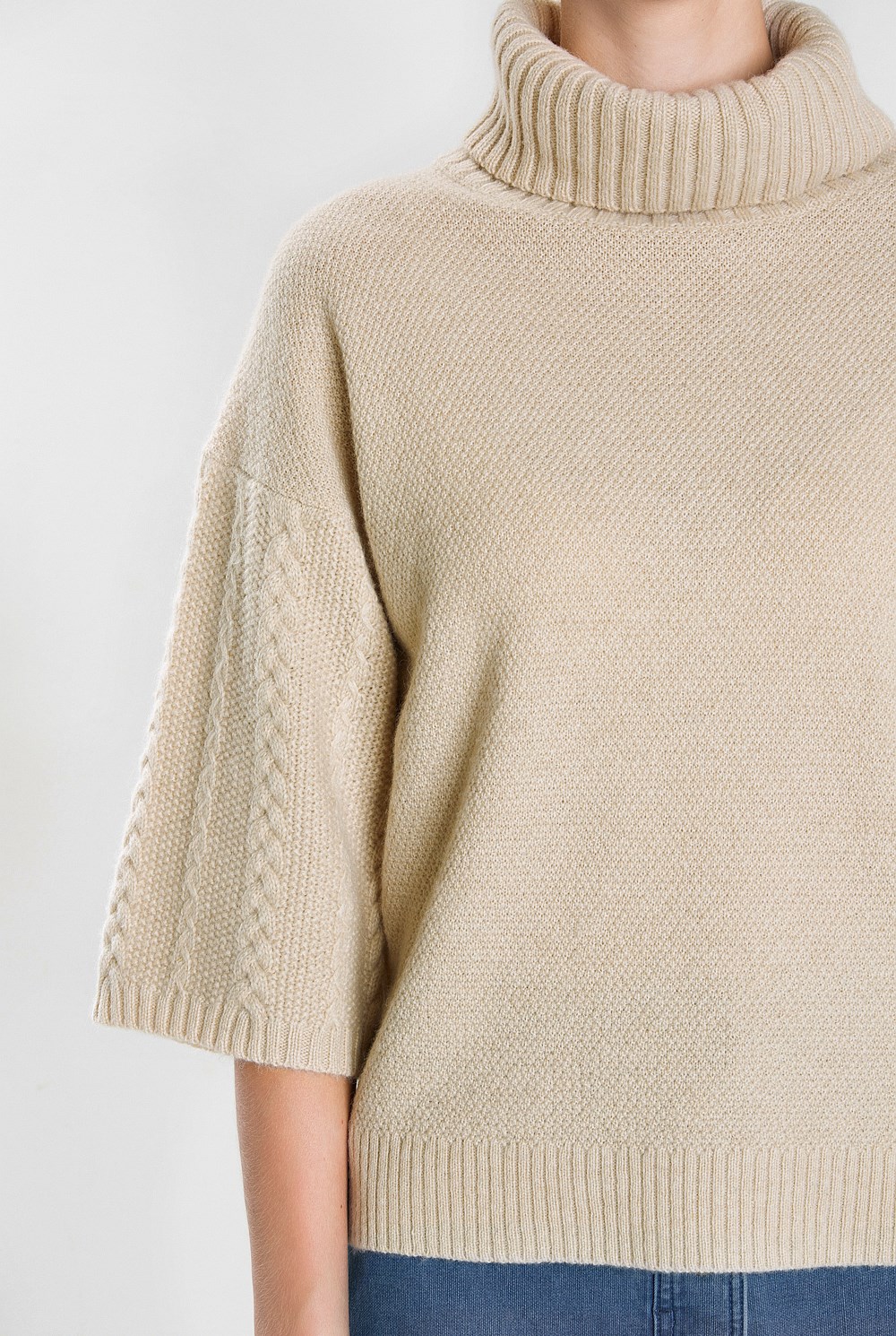 Cropped Sleeve Rollneck Knit