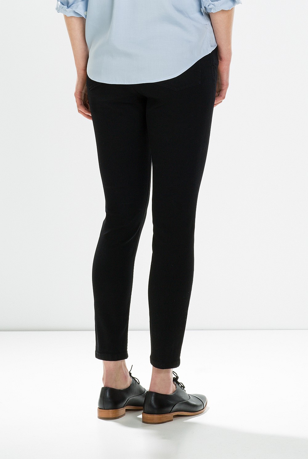 Black Slim Cropped Jean