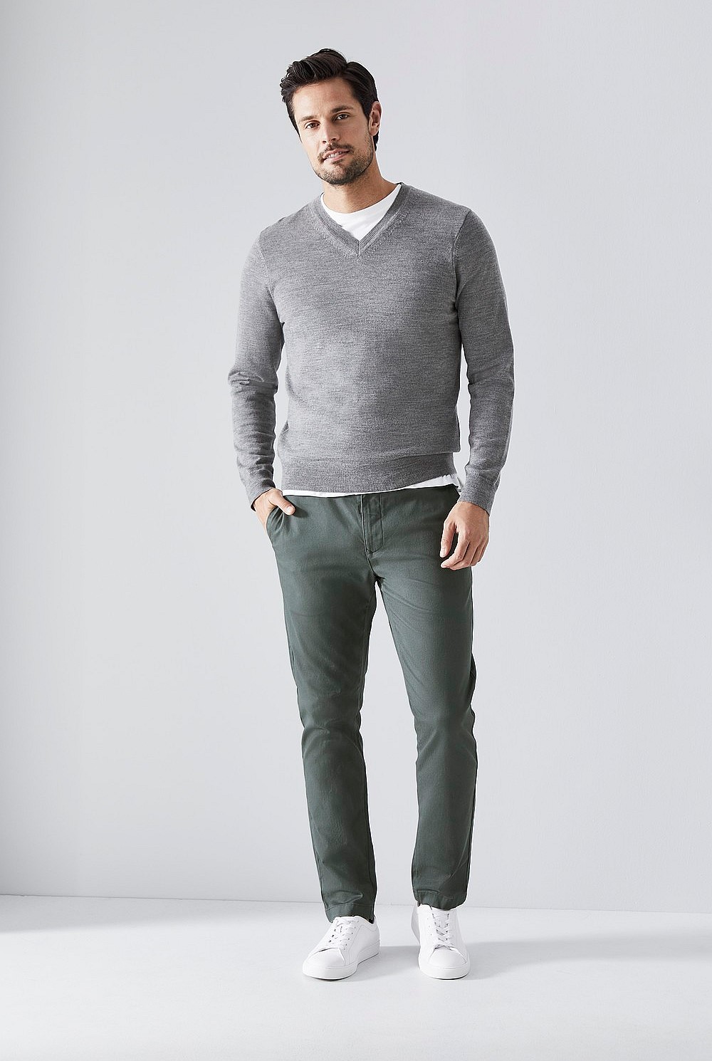 Classic Merino V Neck