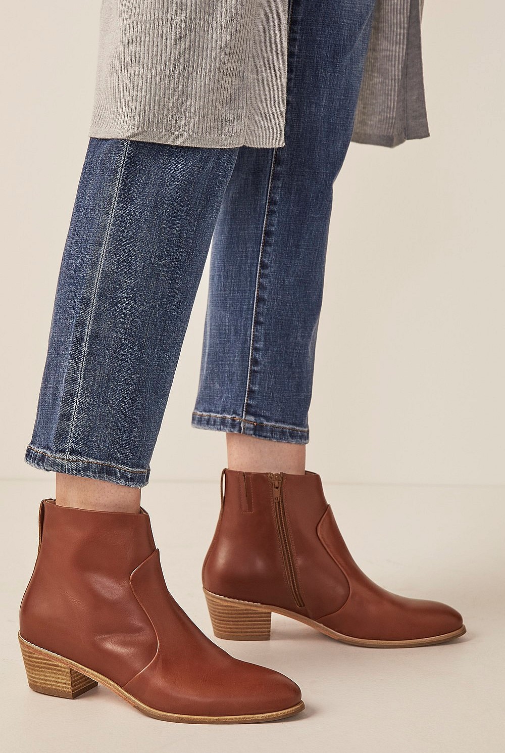 Amber Boot