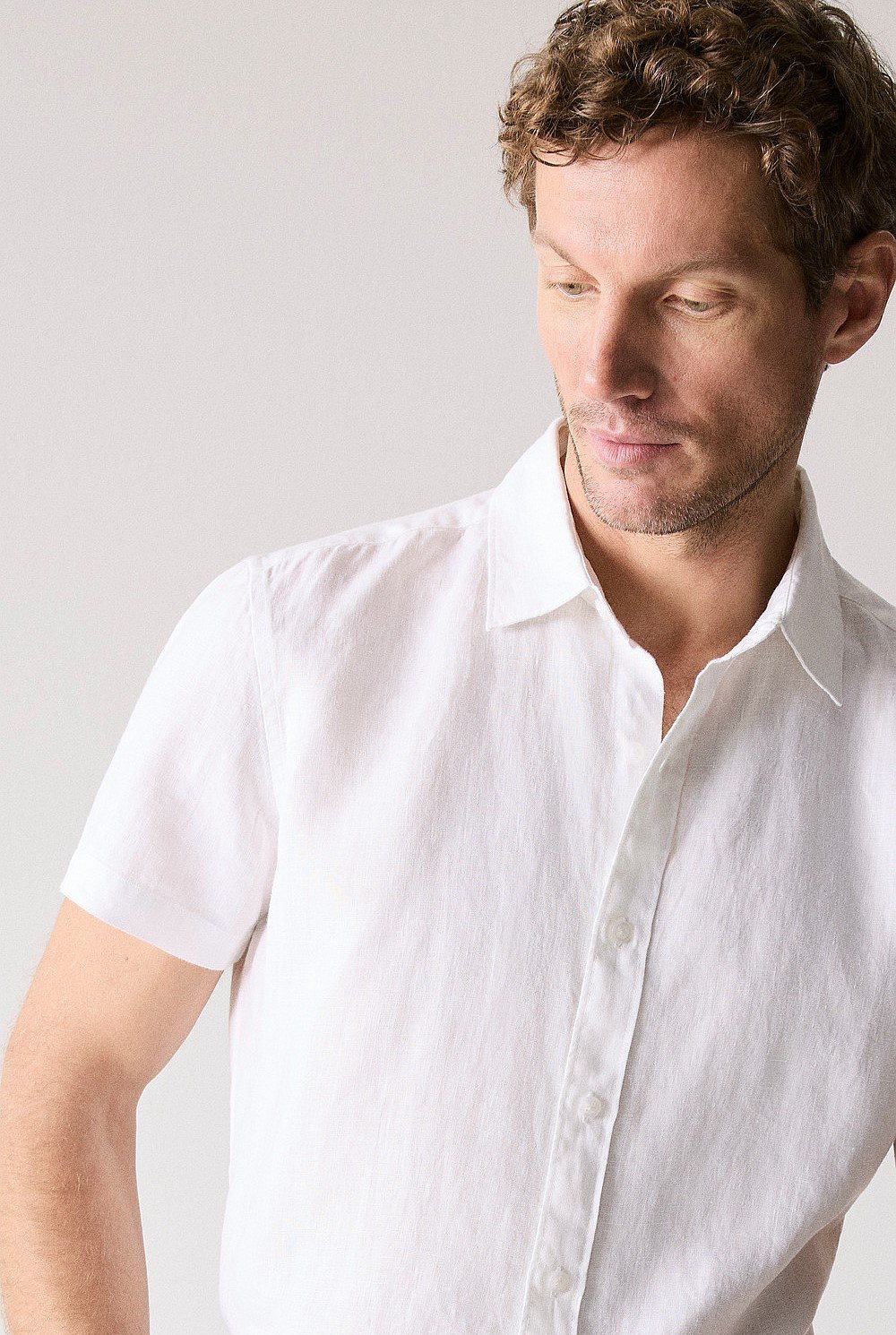 Tailored Fit Linen Short Sleeve Shirt